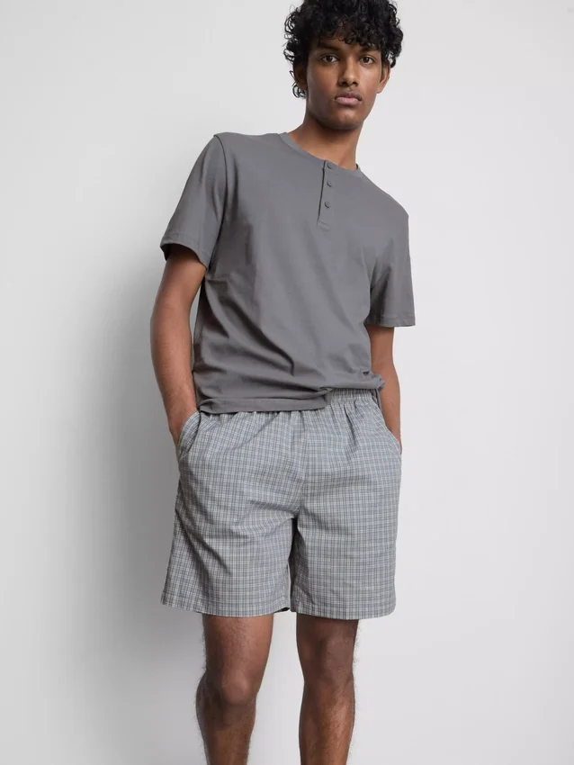 Gekarierte kurze Schlafanzug-Shorts Gekarierte kurze Schlafanzug-Shorts