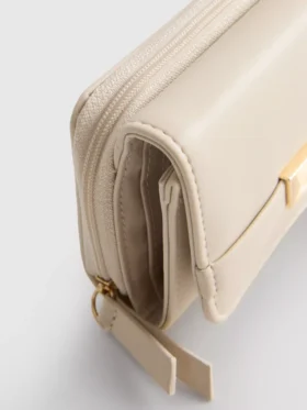 Geldbörse mit Reißverschluss und Metallic-Details