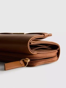 Geldbörse mit Reißverschluss und Metallic-Details