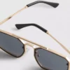 Geometrische Sonnenbrille aus Metall Geometrische Sonnenbrille aus Metall