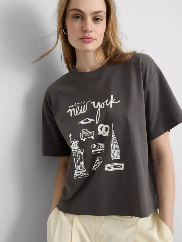 Geradliniges Grafik-T-Shirt aus Baumwolle Geradliniges Grafik-T-Shirt aus Baumwolle