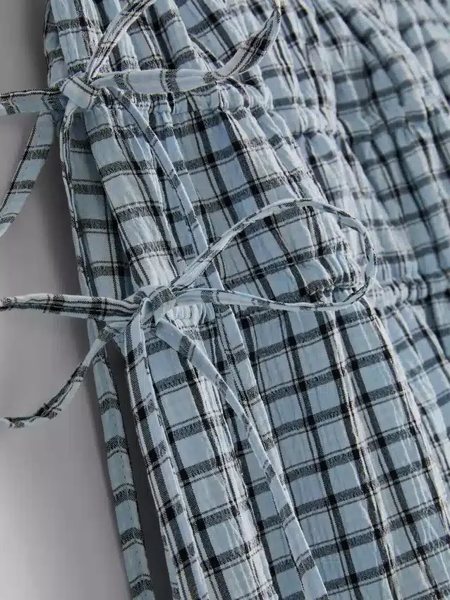 Geraffter Midirock mit Karomuster Geraffter Midirock mit Karomuster