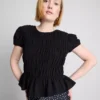 Gerafftes Kurzarm-Oberteil mit Shorts Gerafftes Kurzarm-Oberteil mit Shorts