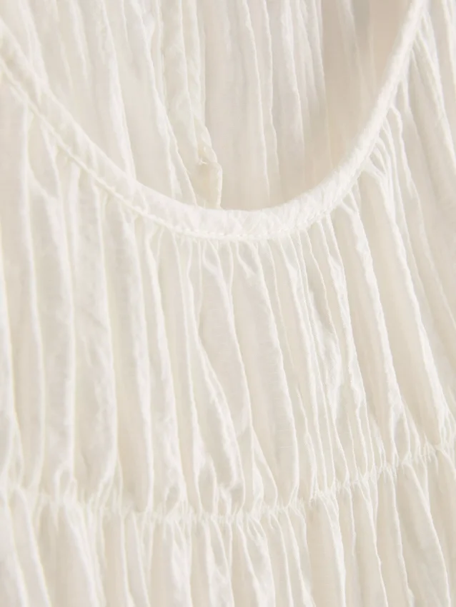 Gerafftes Kurzarm-Oberteil mit Shorts Gerafftes Kurzarm-Oberteil mit Shorts