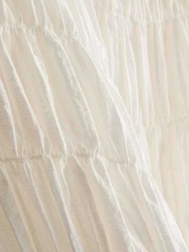 Gerafftes Kurzarm-Oberteil mit Shorts Gerafftes Kurzarm-Oberteil mit Shorts