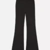Gerippte Hose mit ausgestelltem Bein Gerippte Hose mit ausgestelltem Bein