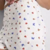Gerippte Schlafanzug-Shorts mit Schmetterlingsmotiv Gerippte Schlafanzug-Shorts mit Schmetterlingsmotiv