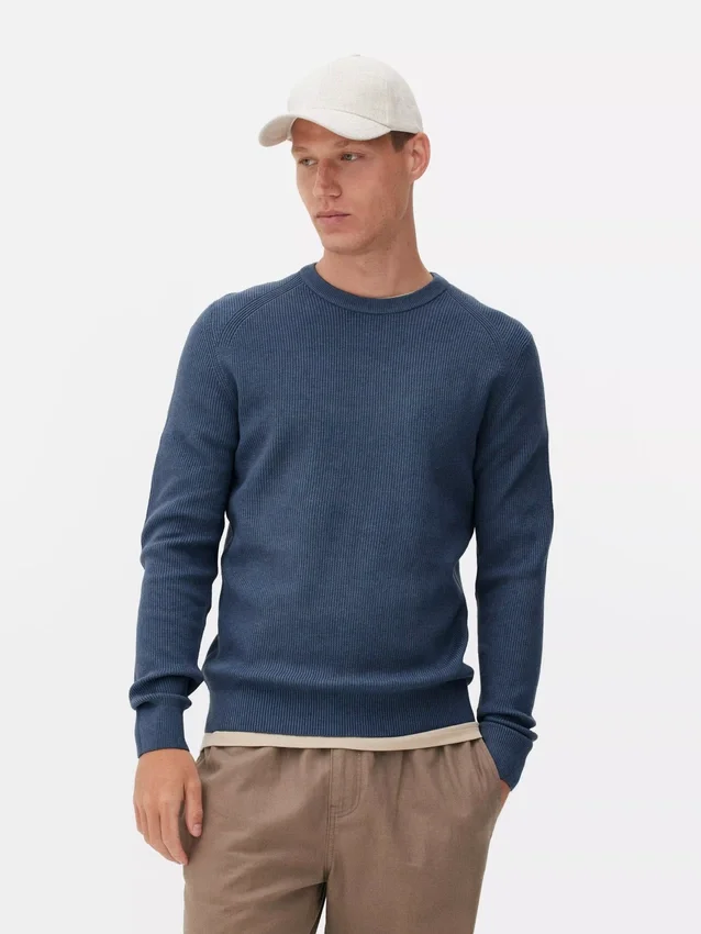 Gerippter Pullover mit Rundhalsausschnitt Gerippter Pullover mit Rundhalsausschnitt