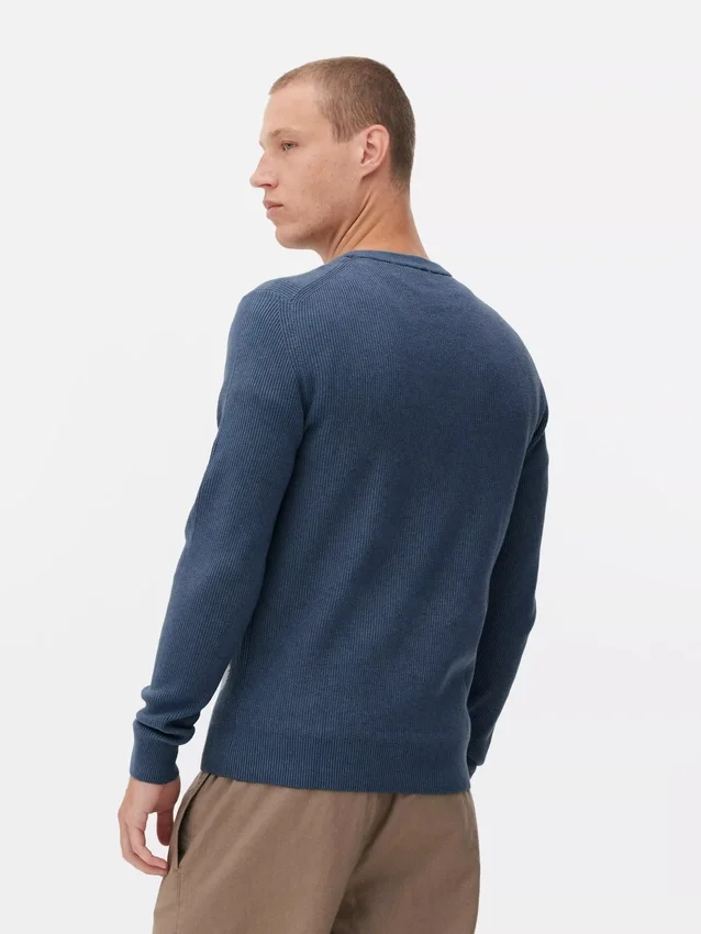 Gerippter Pullover mit Rundhalsausschnitt Gerippter Pullover mit Rundhalsausschnitt