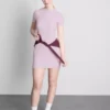 Geripptes, figurbetontes Mini-T-Shirt-Kleid Geripptes, figurbetontes Mini-T-Shirt-Kleid