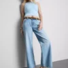 Geripptes Tanktop mit integriertem BH Geripptes Tanktop mit integriertem BH