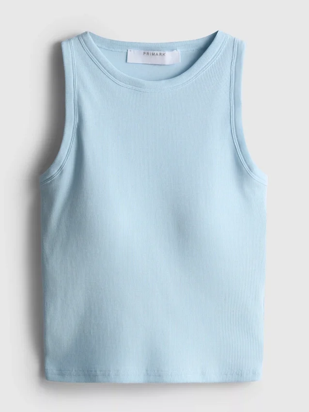 Geripptes Tanktop mit integriertem BH Geripptes Tanktop mit integriertem BH