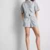 Gestreifte Oxford-Shorts mit hoher Taille Gestreifte Oxford-Shorts mit hoher Taille
