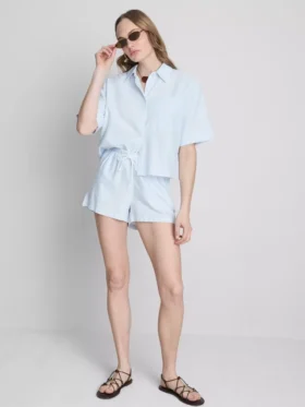 Gestreifte Oxford-Shorts mit hoher Taille