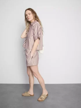 Gestreifte Oxford-Shorts mit hoher Taille