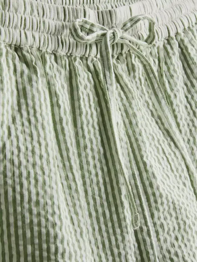 Gestreifte Seersucker-Shorts aus Baumwolle Gestreifte Seersucker-Shorts aus Baumwolle
