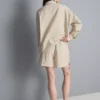 Gestreifte Shorts aus Baumwollpopeline Gestreifte Shorts aus Baumwollpopeline