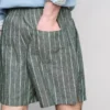 Gestreifte Shorts aus Leinenmischung Gestreifte Shorts aus Leinenmischung