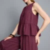 Gestreiftes Tanktop mit Peplum-Saum