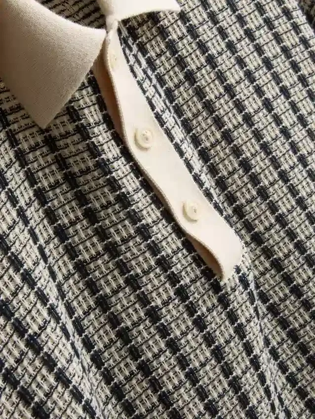 Gestricktes Polohemd mit Karomuster Gestricktes Polohemd mit Karomuster