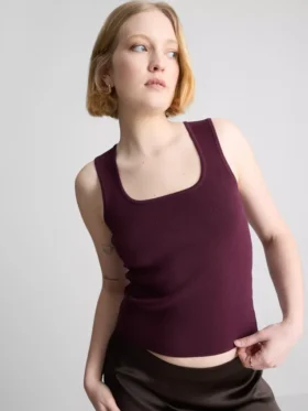 Gestricktes Tanktop mit quadratischem Ausschnitt
