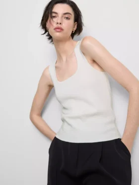 Gestricktes Tanktop mit quadratischem Ausschnitt