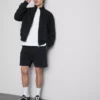 Gewaschene Shorts mit Gummizug Gewaschene Shorts mit Gummizug