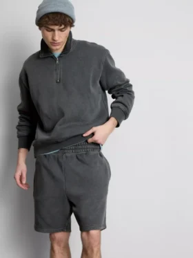 Gewaschene Shorts mit Gummizug