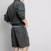 Gewaschene Shorts mit Gummizug Gewaschene Shorts mit Gummizug