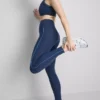 Glatte, stützende Active-Leggings mit Pipe-Detail Glatte, stützende Active-Leggings mit Pipe-Detail
