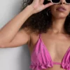 Glitzerndes Triangel-Bikini-Oberteil mit Rüschen Glitzerndes Triangel-Bikini-Oberteil mit Rüschen
