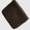Handtasche mit Reißverschluss im Used-Look