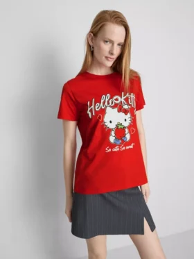 Hello Kitty Baumwoll-T-Shirt „Relaxed Strawberry“