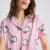 Hello Kitty-Schlafanzug im Boyfriend-Stil