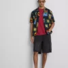 Hemd mit Reverskragen und Resort-Print Hemd mit Reverskragen und Resort-Print