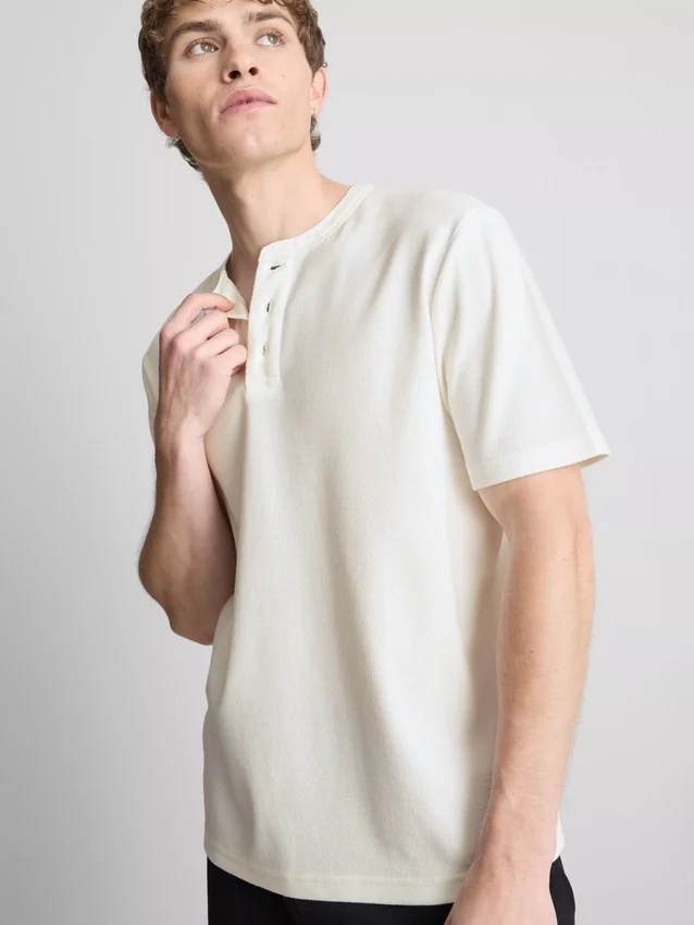 Henley-Hemd mit Struktur Henley-Hemd mit Struktur