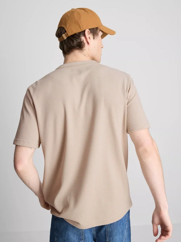 Henley-Hemd mit Struktur Henley-Hemd mit Struktur