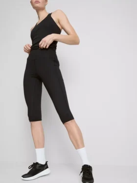 Hoch taillierte, glatte Active-Capri-Leggings mit Stützfunktion Hoch taillierte, glatte Active-Capri-Leggings mit Stützfunktion