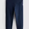 Hoch taillierte, glatte Active-Capri-Leggings mit Stützfunktion Hoch taillierte, glatte Active-Capri-Leggings mit Stützfunktion