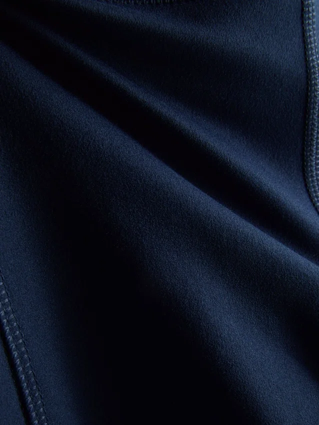 Hoch taillierte, glatte Active-Capri-Leggings mit Stützfunktion Hoch taillierte, glatte Active-Capri-Leggings mit Stützfunktion