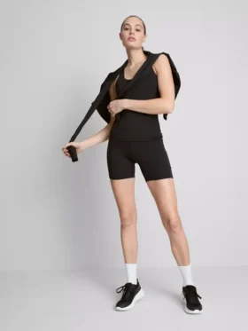 Hoch taillierte, glatte Active-Yoga-Shorts mit Stützfunktion