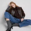 Hoch taillierte, konisch zulaufende Jeans aus Baumwoll-Denim Hoch taillierte, konisch zulaufende Jeans aus Baumwoll-Denim