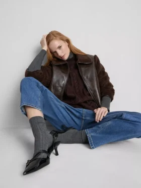 Hoch taillierte, konisch zulaufende Jeans aus Baumwoll-Denim