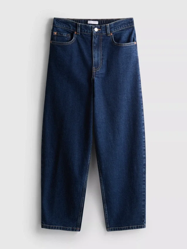Hoch taillierte, konisch zulaufende Jeans aus Baumwoll-Denim Hoch taillierte, konisch zulaufende Jeans aus Baumwoll-Denim
