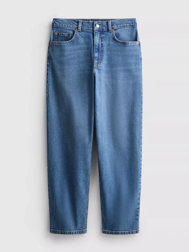 Hoch taillierte, konisch zulaufende Jeans aus Baumwoll-Denim Hoch taillierte, konisch zulaufende Jeans aus Baumwoll-Denim