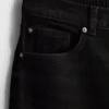 Hoch taillierte, konisch zulaufende Jeans aus Baumwoll-Denim Hoch taillierte, konisch zulaufende Jeans aus Baumwoll-Denim