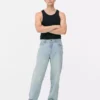 Hoch taillierte, locker sitzende Jeans Hoch taillierte, locker sitzende Jeans