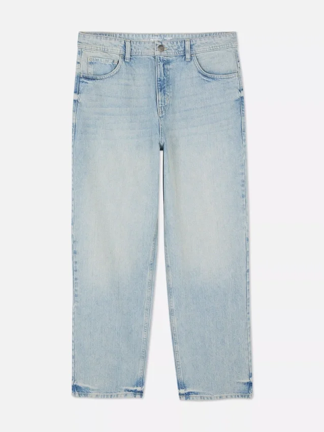 Hoch taillierte, locker sitzende Jeans Hoch taillierte, locker sitzende Jeans