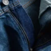 Hoch taillierte, locker sitzende Jeans Hoch taillierte, locker sitzende Jeans