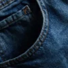 Hoch taillierte, locker sitzende Jeans Hoch taillierte, locker sitzende Jeans